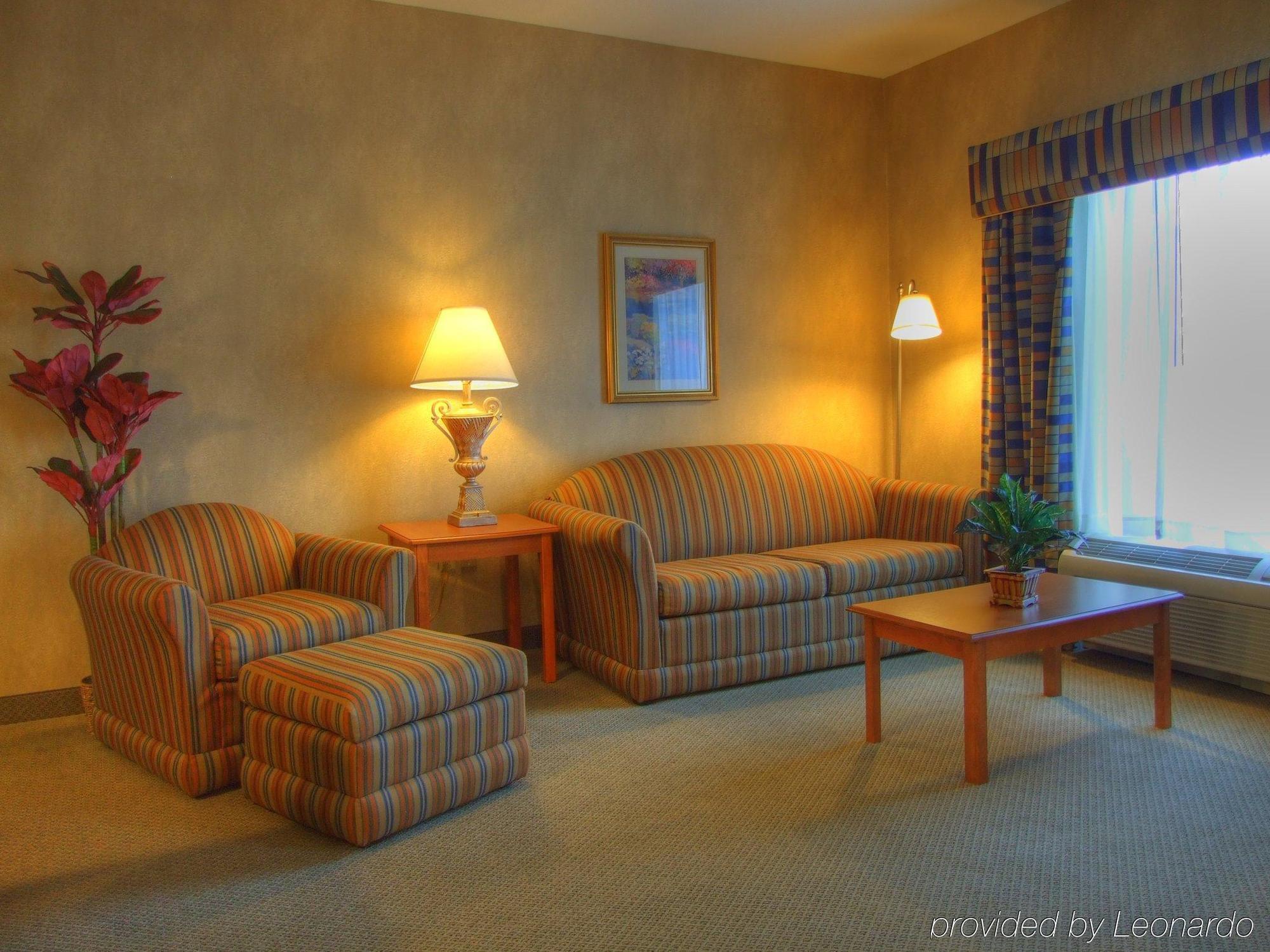 Hampton Inn Commerce/Novi Habitación foto
